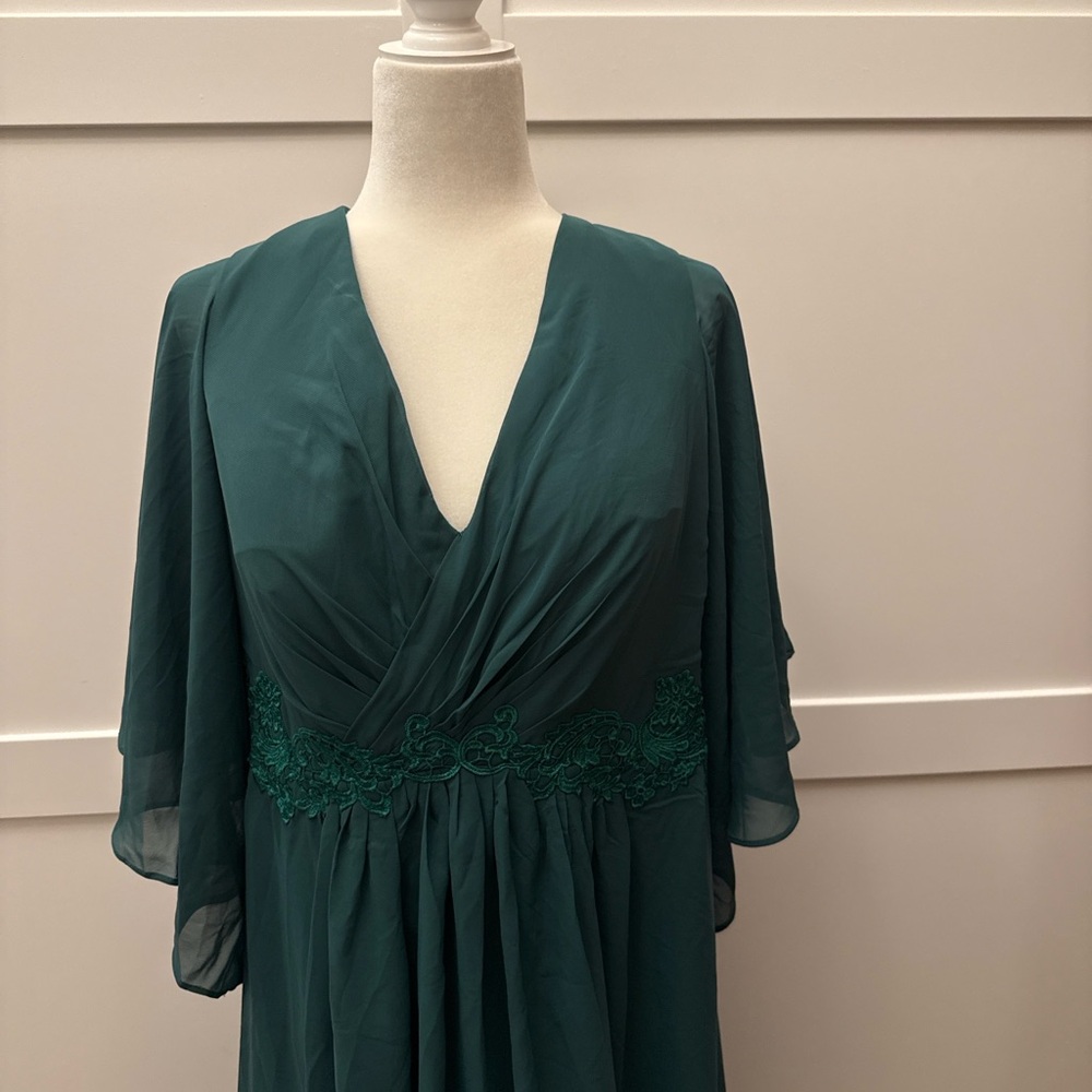 Chic Teal Maxi Dress with Elegant Draping - Picture 2 of 8
